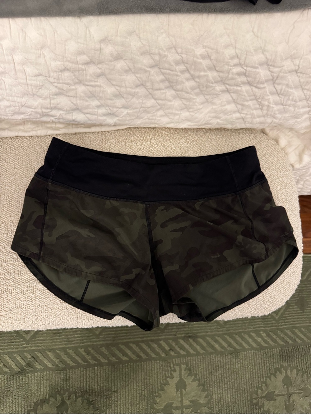 Lululemon Speed Up Shorts 2.5” (green camo)